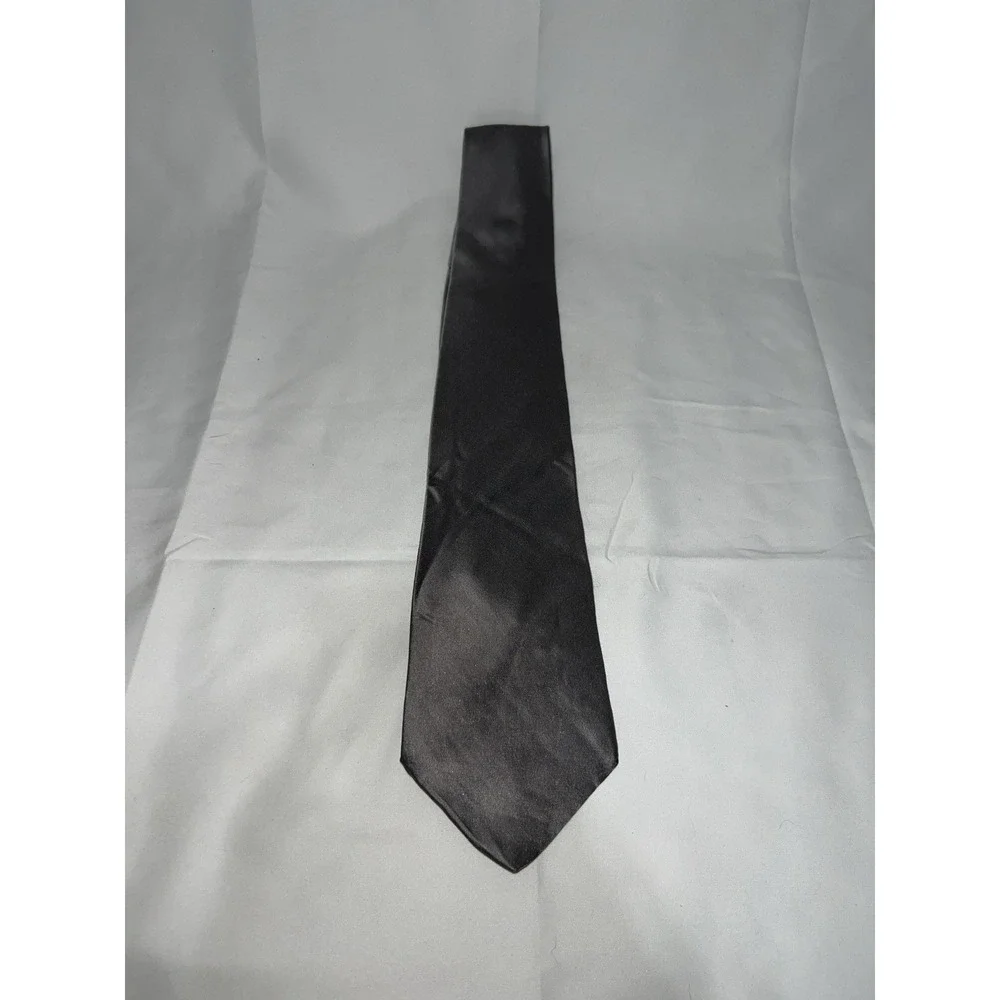 ZYLOS Tie Solid Gray 100% Silk Pre Owned No Stains